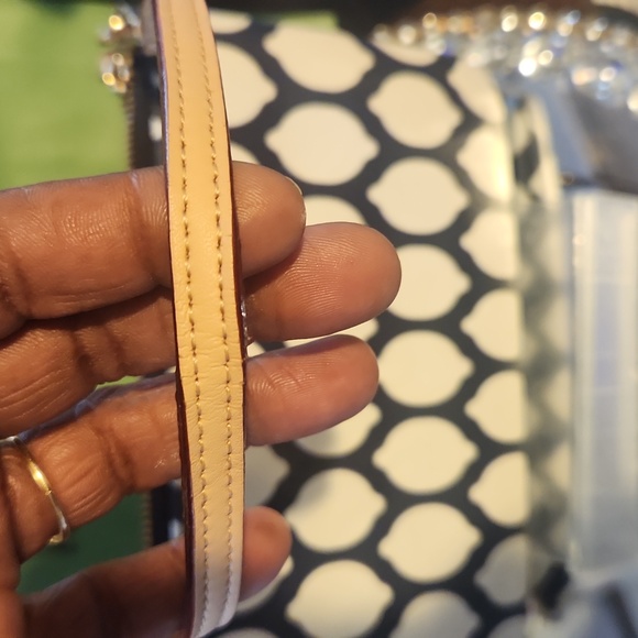 Kate Spade New York Large Wristlet EUC - Picture 5 of 8